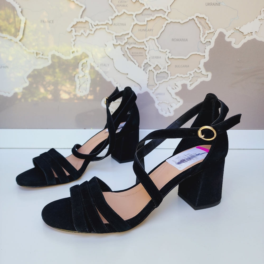 COLE HAAN Alicia City Sandal Black Suede Size 8 NEW